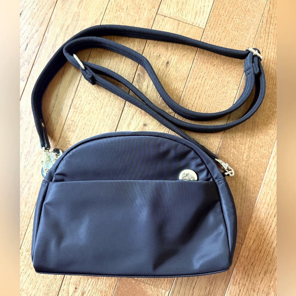 Lo & Sons Nouvelle Crossbody